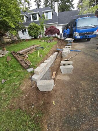 ayala-landscapes-construction-llc-retaining-wall-pavers-12