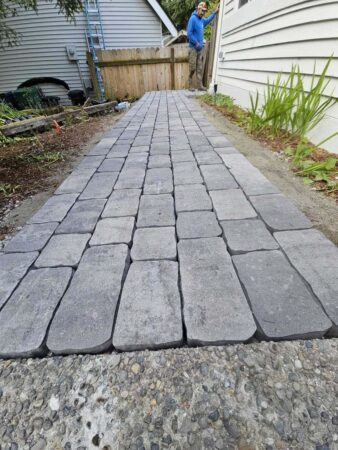 ayala-landscapes-construction-llc-retaining-wall-pavers-47